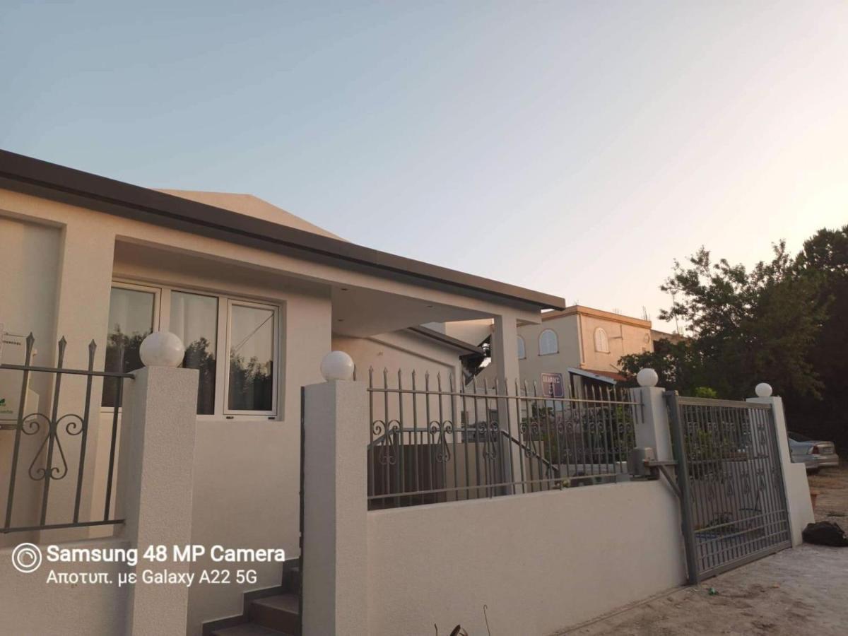 Oresti'S Villa Near Airport & Beach Artemida  Bagian luar foto