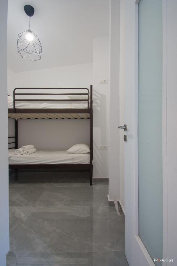 Oresti'S Villa Near Airport & Beach Artemida  Bagian luar foto