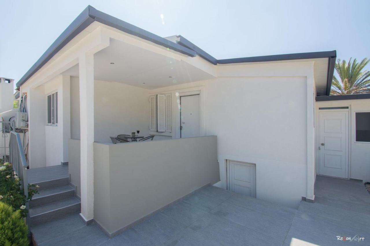 Oresti'S Villa Near Airport & Beach Artemida  Bagian luar foto